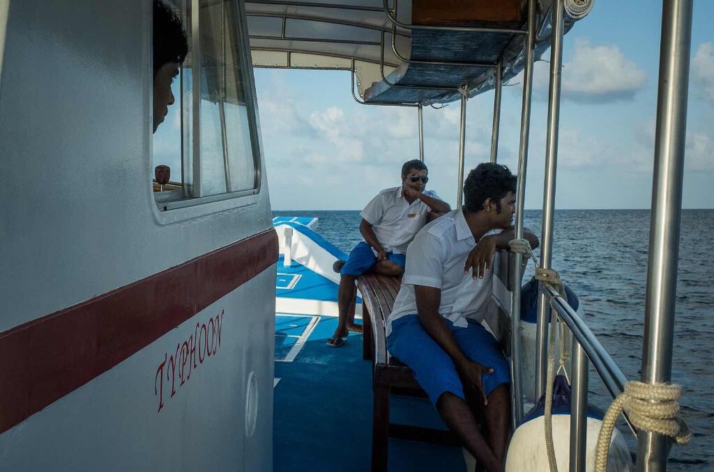 台风号的船员 - 旅行, 纪实, 色彩, 抓拍, 马尔代夫