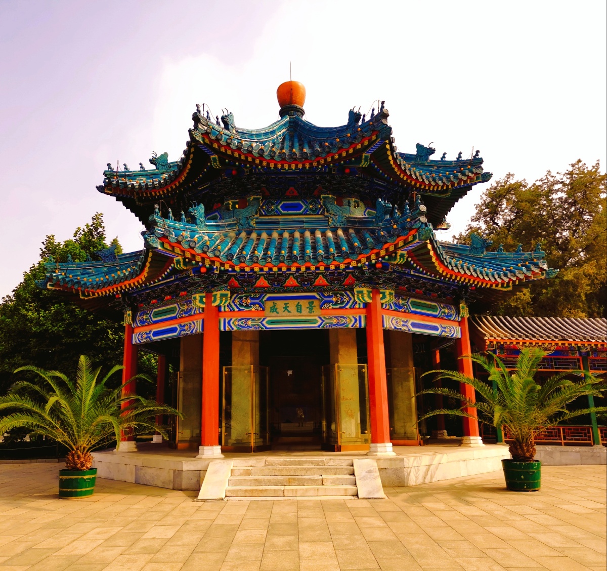 成天自景亭拍摄于北京中山公园