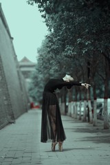 001