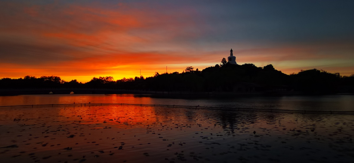 北海公园落日余晖