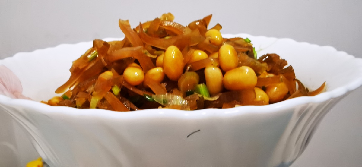 黄豆炒水疙瘩丝老北京美食小吃