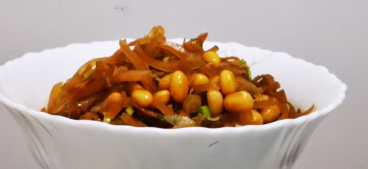 黄豆炒水疙瘩丝老北京美食小吃