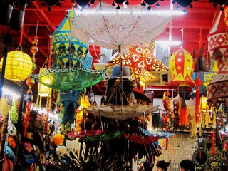 西湖边小店