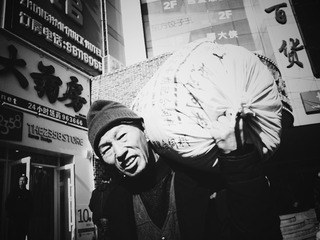 《窥 in street》≠314