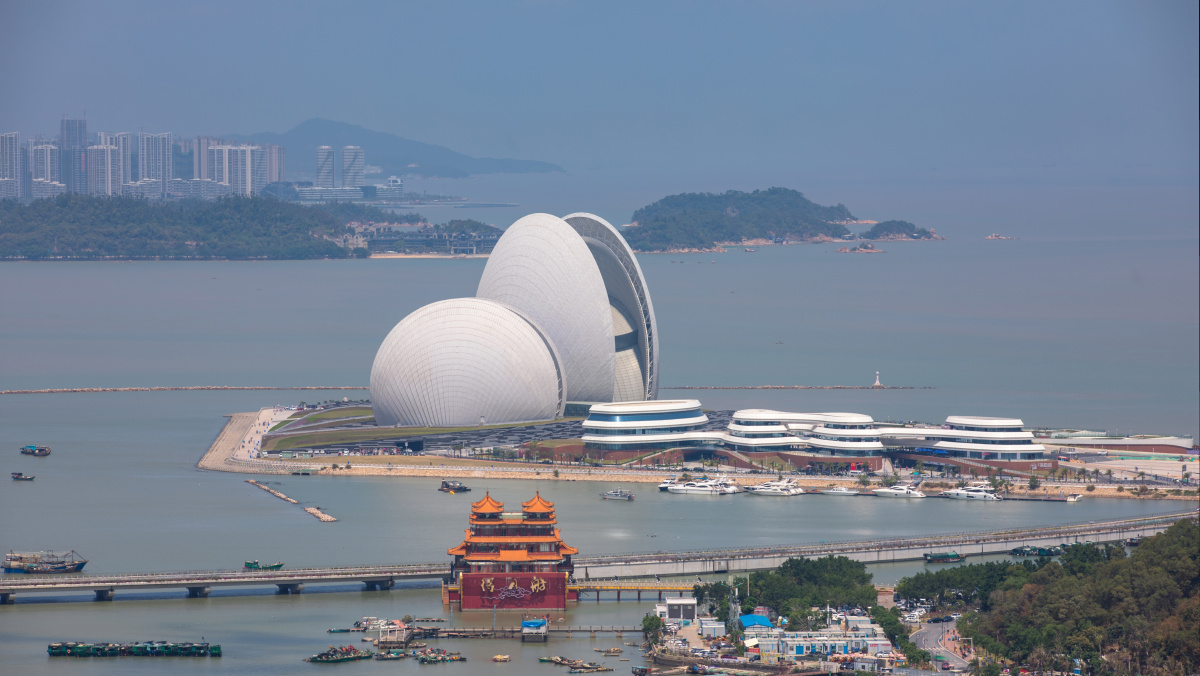 珠海歌剧院与海韵城