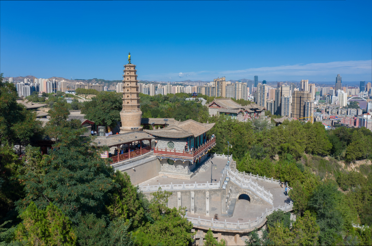 兰州八景之一白塔层峦