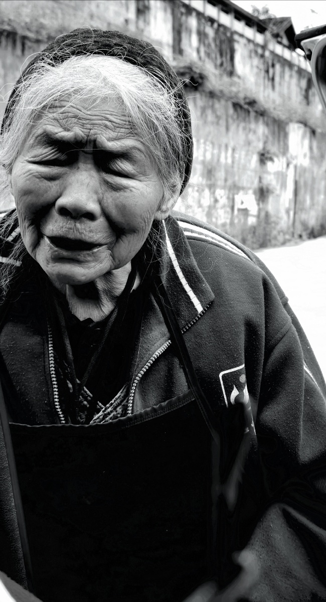 饱经风霜的八十五岁老奶奶