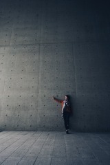 23