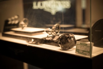 L1001058