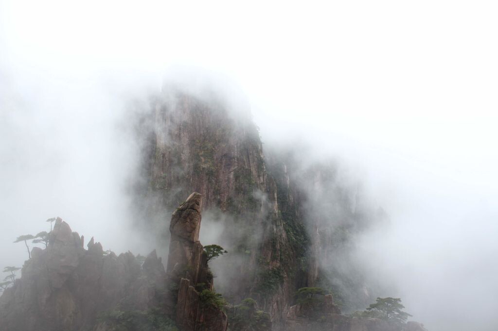 云海水墨画