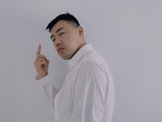 001