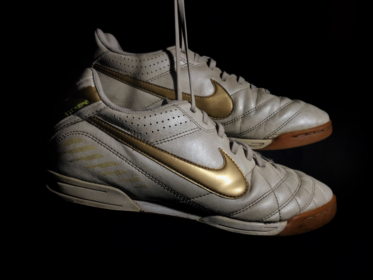 耐克传奇香槟金色经典舒适