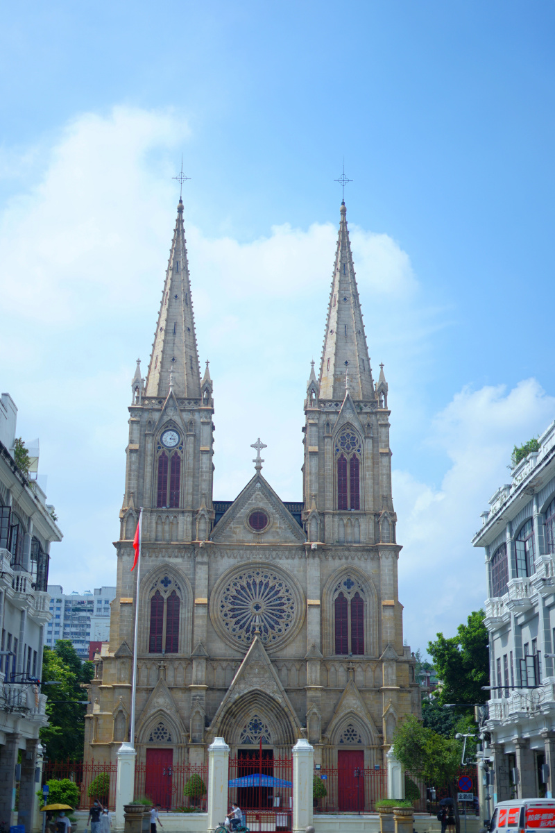 圣心大教堂石室圣心大教堂,位于广州市越秀区一德路.