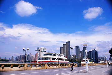 606438
