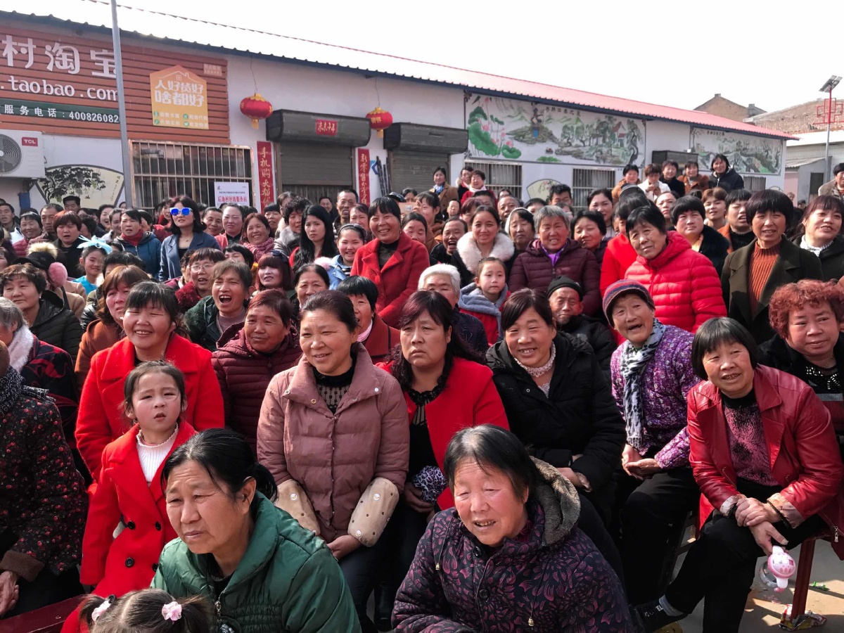 每个人的脸上,友善简单豪爽就是他们的名片,村民们的质朴令我感动至今