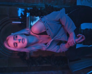 001