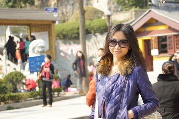 你是我心间，亘古的花开．