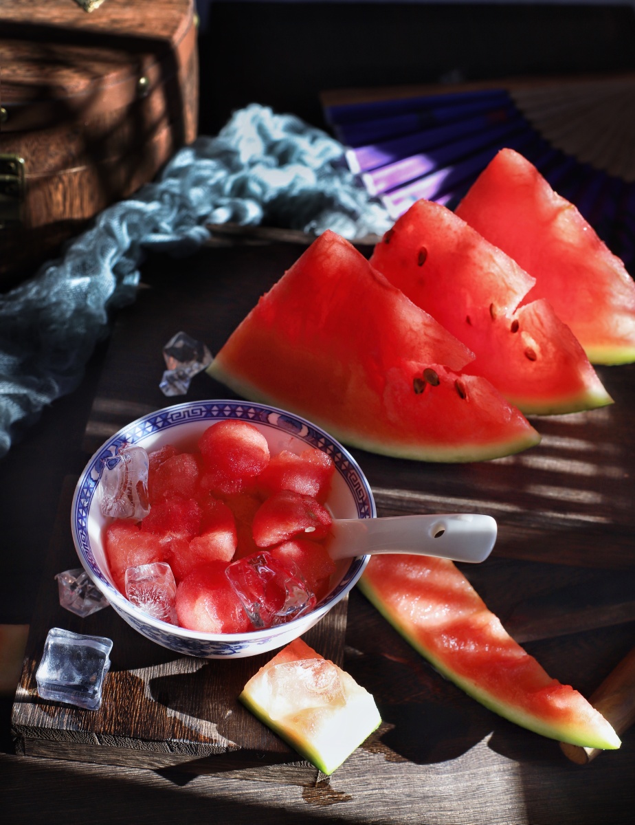 夏天来个冰镇西瓜解暑