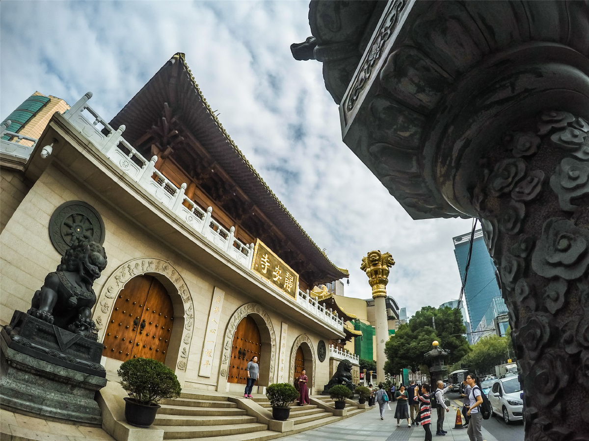 大广角带你游览上海世界名寺静安寺外围摄影师kyson