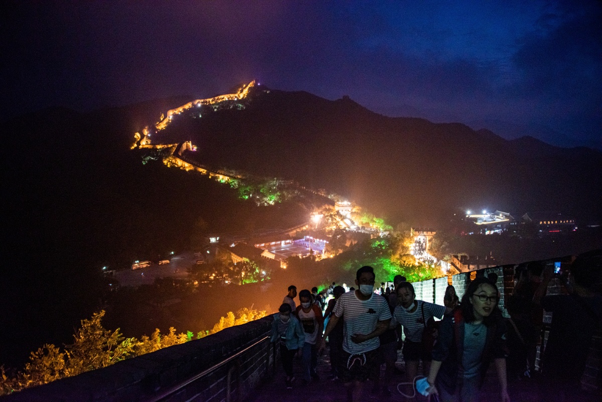 窗 br /> 老房将要拆去,别拆去记忆(校园里马上要拆的老房子)