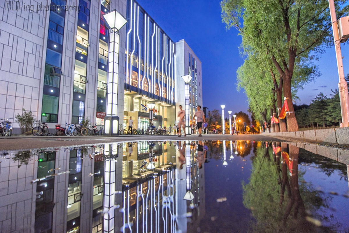 吉林大学日新楼