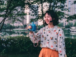 001