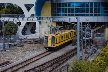 526892