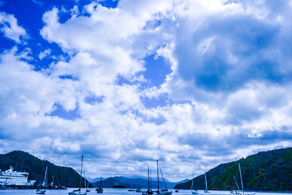 如果这蓝蓝的天，浓浓的云能安家北京多好呀