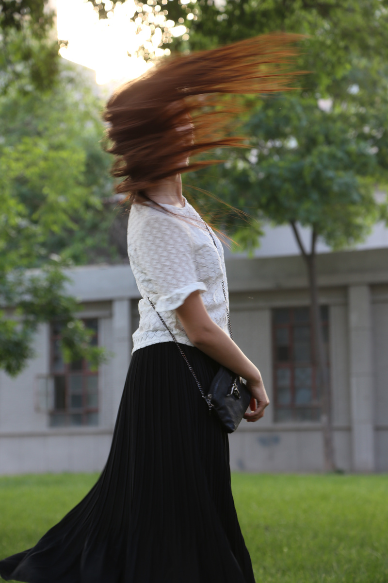 示范:如何让妹子甩头发更加妩媚与飘逸