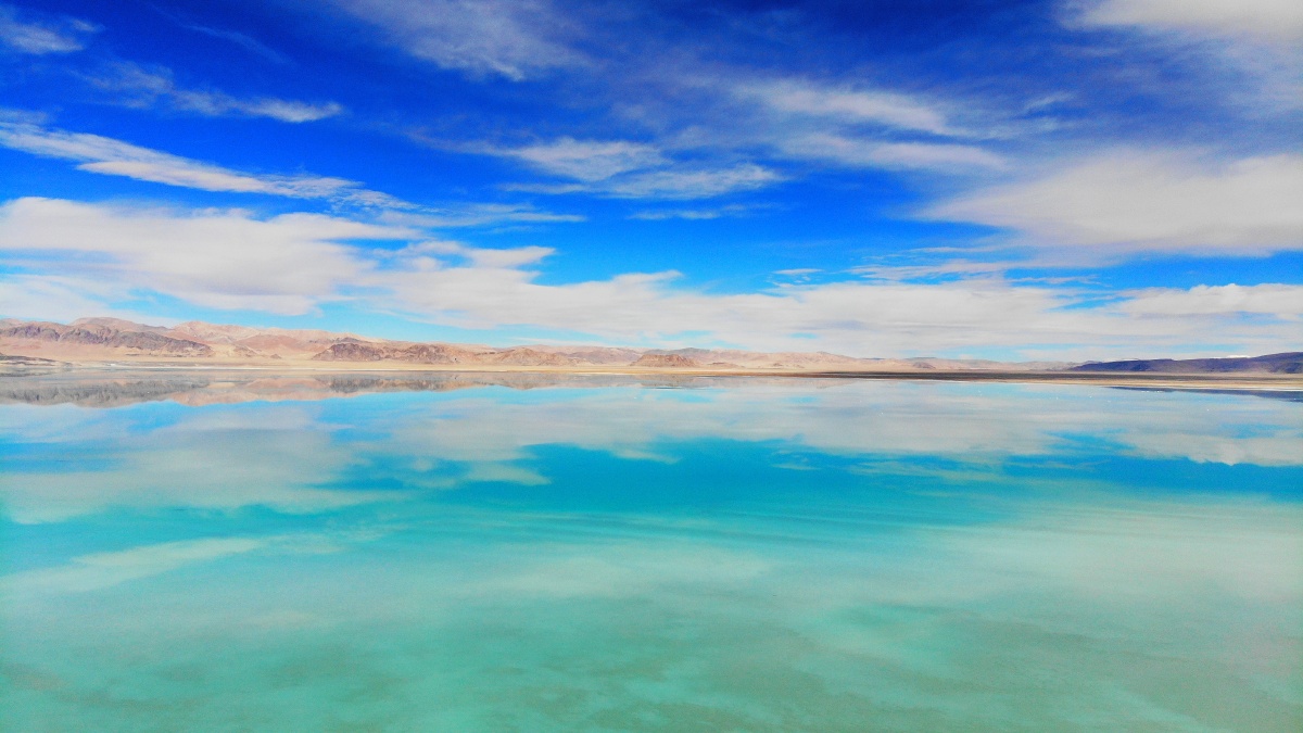 七十七天盐湖取景地扎布耶茶卡