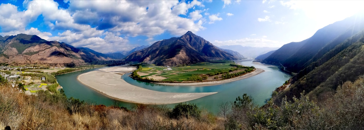 春三月长江第一湾