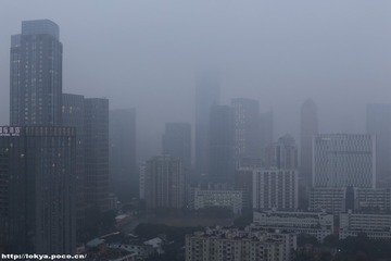 冬雨霾城