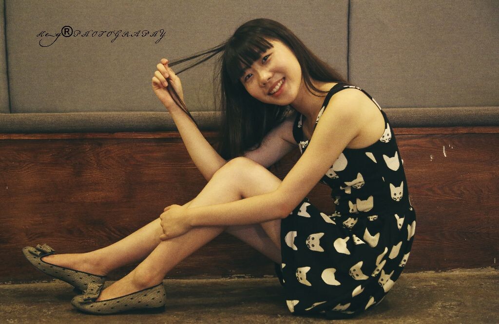 <客片>。<迎迎>~爱笑的女生,有着感染力极强的笑容,18的青春肆意绽放,整个世界明媚又美好~