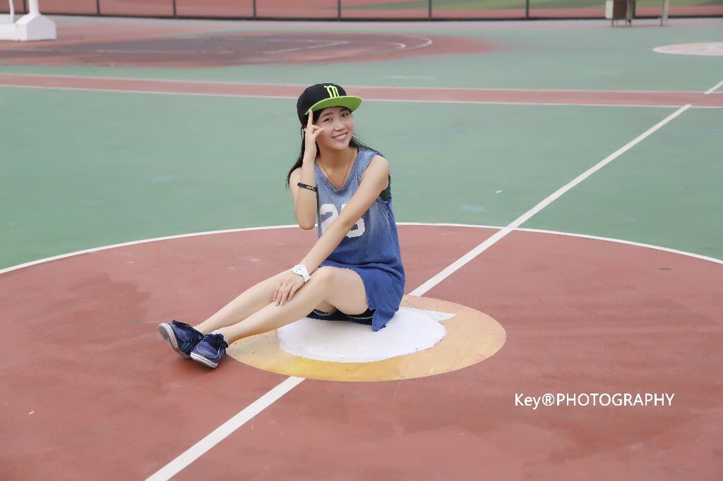 <a href="https://tuchong.com/tags/%E9%9D%92%E6%98%A5/" target="_blank">#青春</a># 来种不一样的风格吧~最美好的年华，为自己留下最美丽的纪念~我果然还是青睐亮丽的画面~
