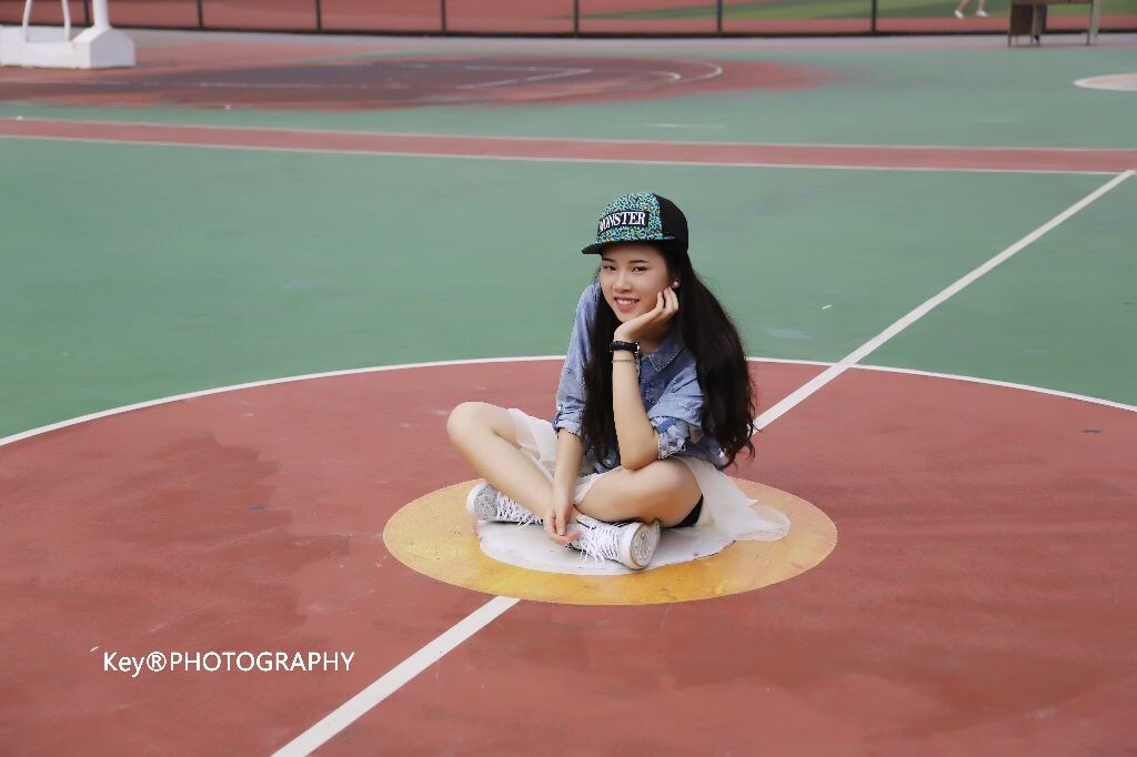 <a href="https://tuchong.com/tags/%E9%9D%92%E6%98%A5/" target="_blank">#青春</a># 来种不一样的风格吧~最美好的年华，为自己留下最美丽的纪念~我果然还是青睐亮丽的画面~