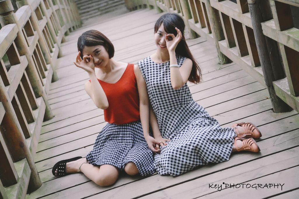 <客片>。<龙&妍>~来套闺蜜照合集吧~~~
