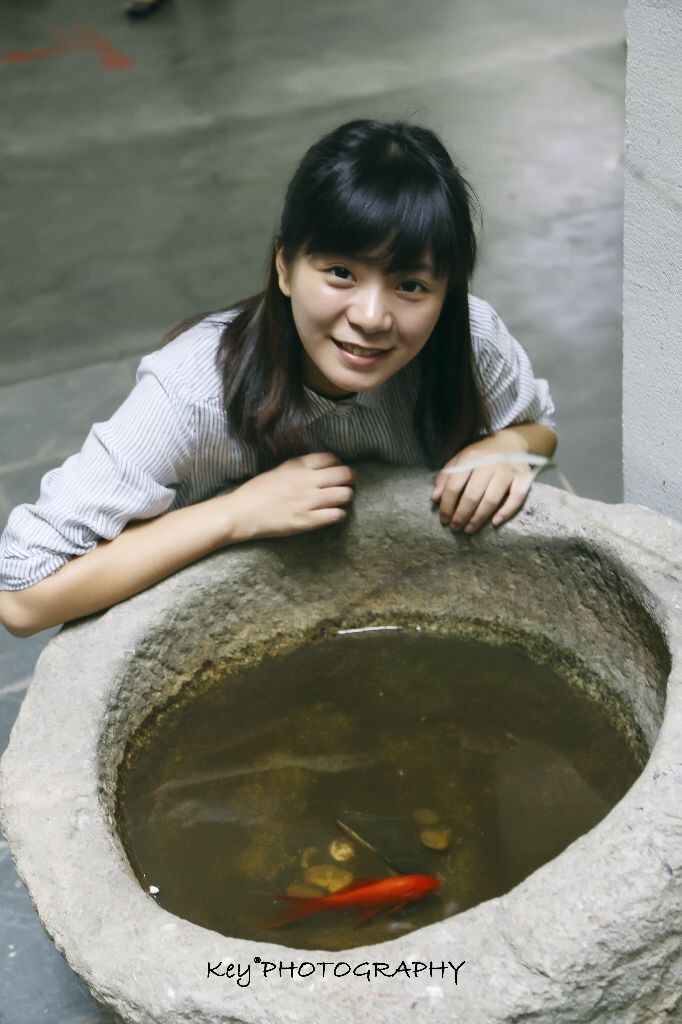 <客片>。<小舒>~文艺气息浓浓的妹纸~莞尔一笑的沉静让人印象深刻