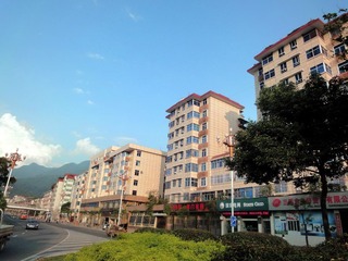 9 旧貌换新颜（三元片区立面改造）