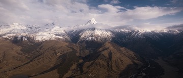 Ge'nyen Massif