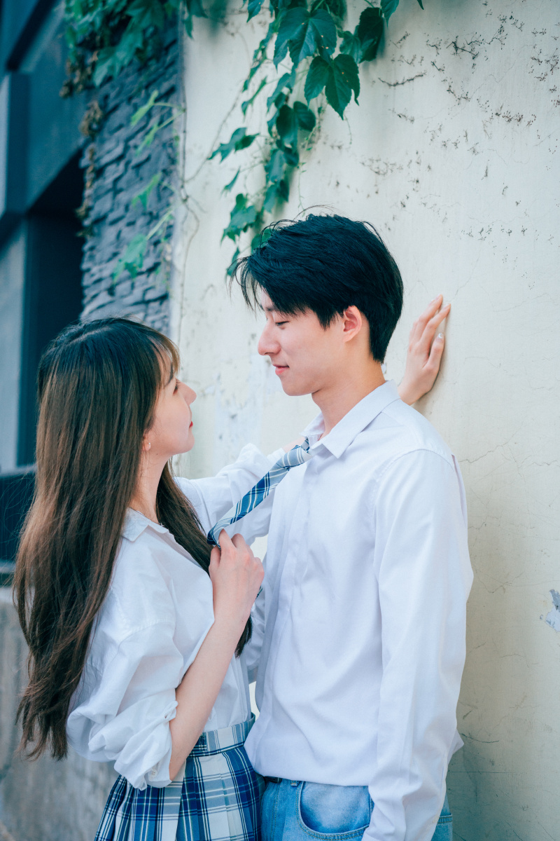 情侣学生时代的甜蜜