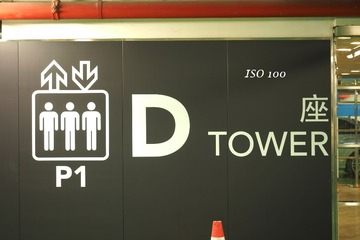 100