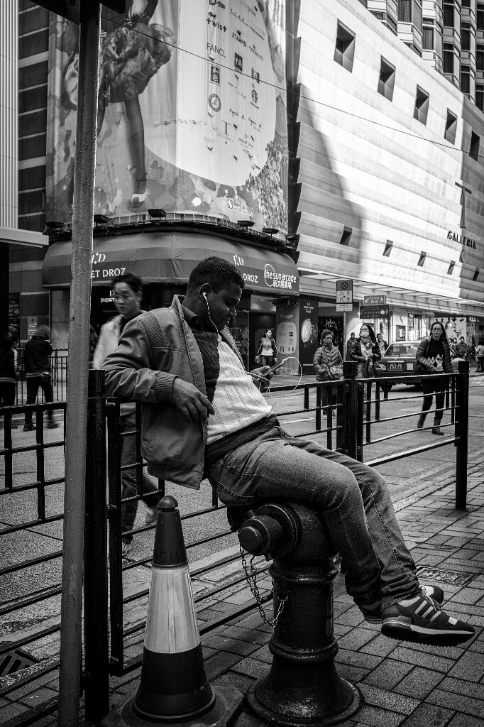 一个有意思的人。<br />
香港某处。