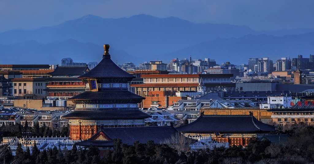 第一次试用5Dsr  对于5000多万像素 有时候还是很给力的。5000万像素+裁剪=600定.....