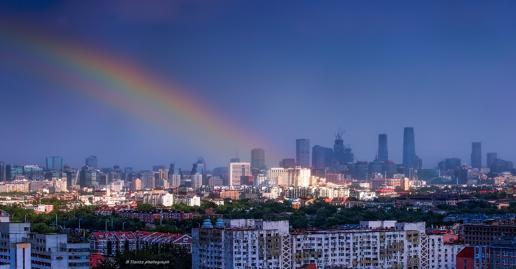 纪念下第一次拍到彩虹吧。夏季天空变化就是快