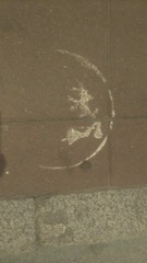 424625