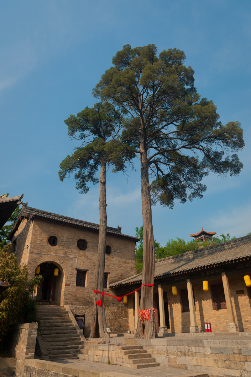晋城市泽州县冶底岱庙深山里硕果仅存的千年古刹