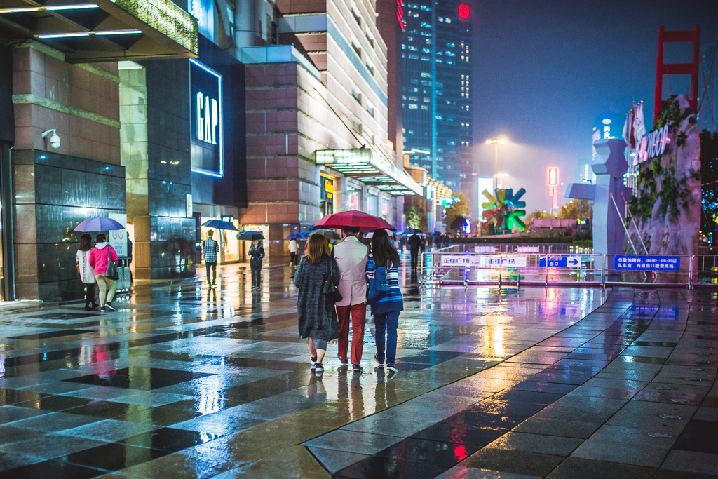 立冬后的第一个雨夜