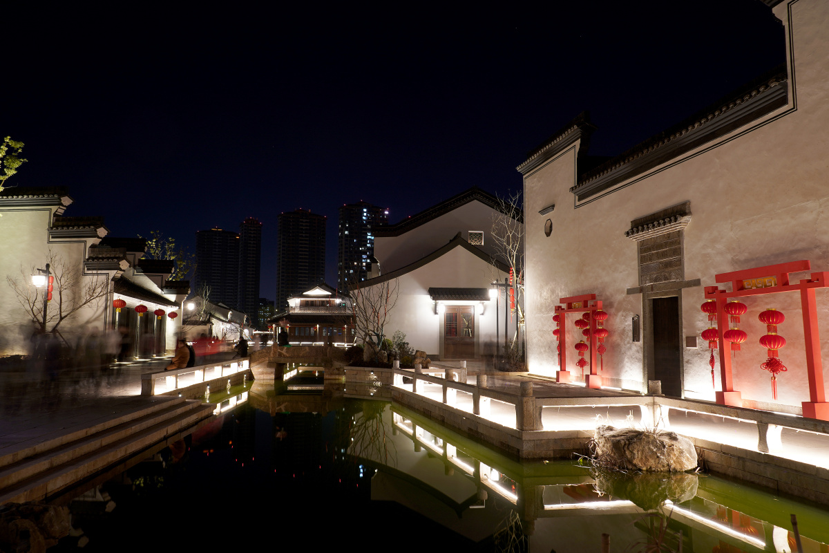 夜幕下的闲林老街