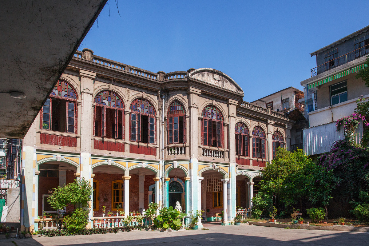 民国骑楼里的咖啡馆