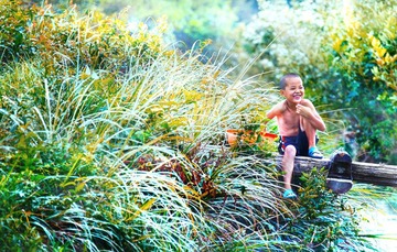 我家就在小山村10